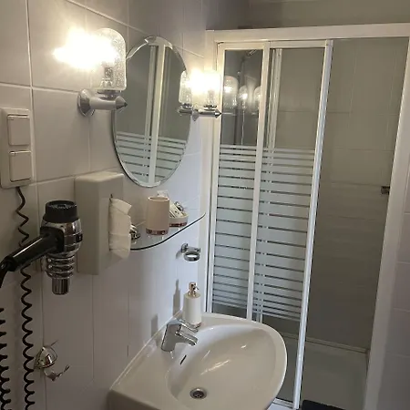 فندق Jaegerhof Kettwig 3*